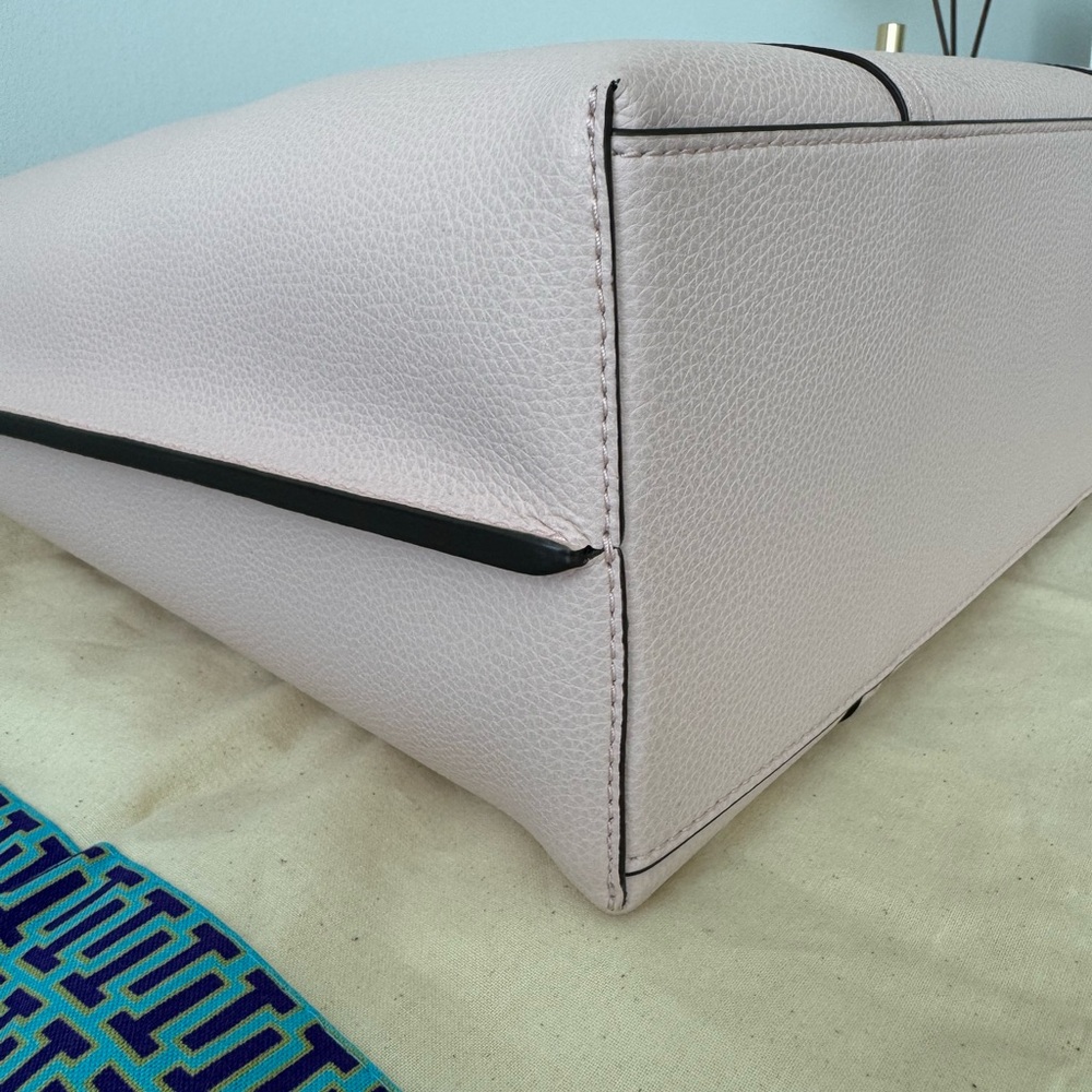 Tory Burch Perry Tote in pink sand (limited colour) - Picture 5 of 10